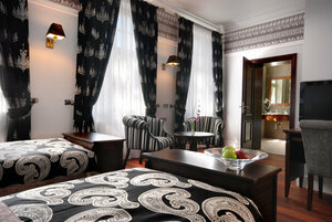 Гостиница Holland House Residence Old Town