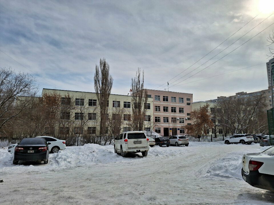 Gimnasio Gymnasium No. 32 named after M. K. Kurmanalieva, , foto
