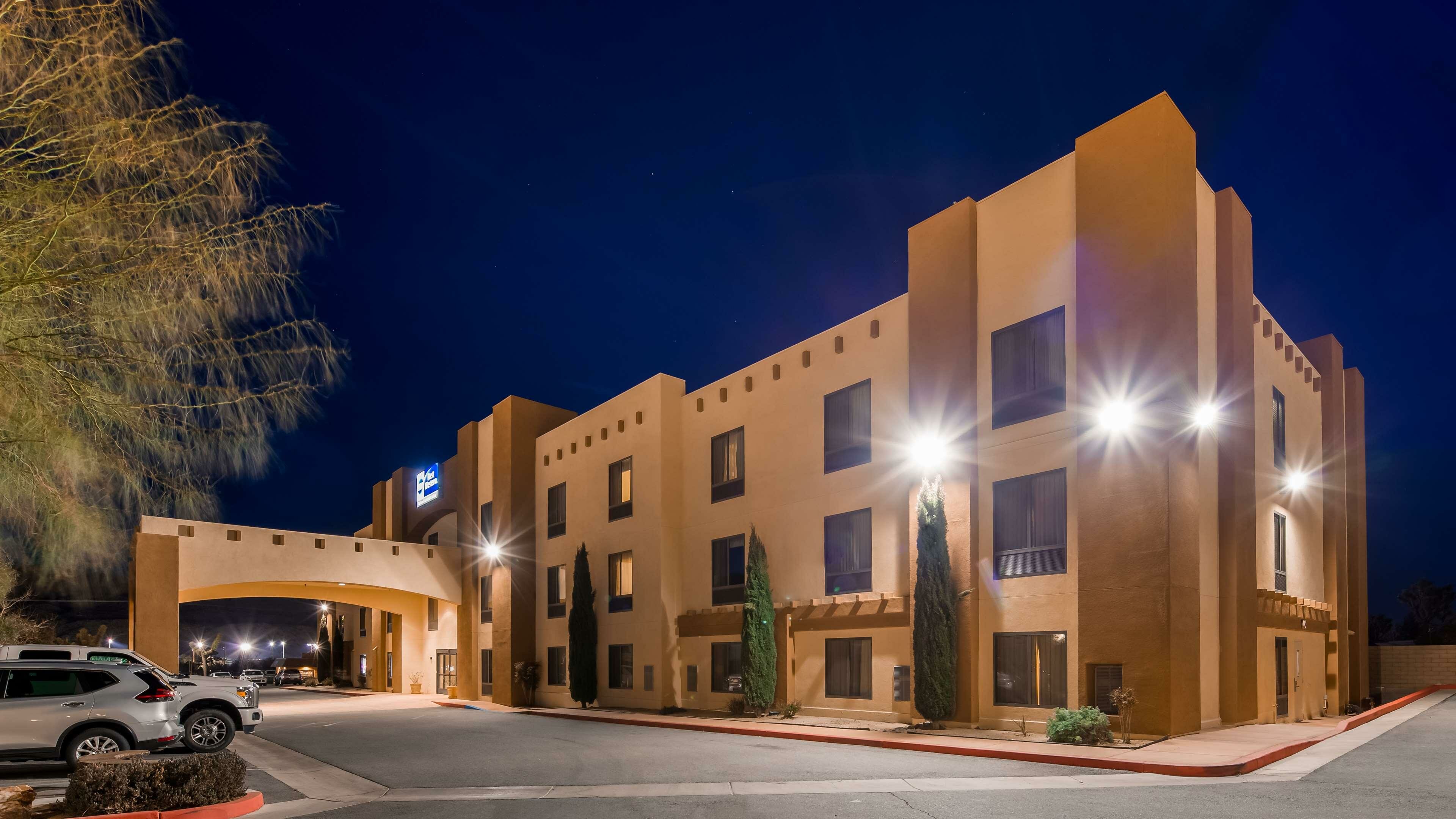Фото Отель by Best Western Yucca Valley Joshua Tree
