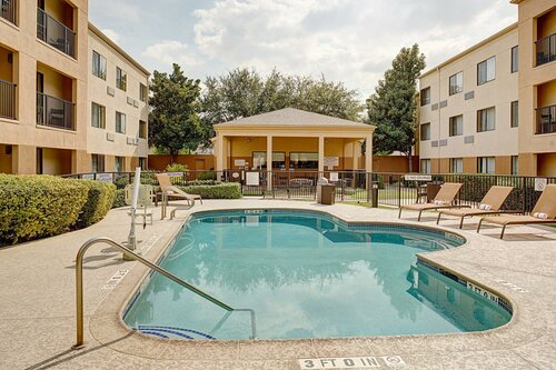 Гостиница Courtyard by Marriott Houston Westchase в Хьюстоне