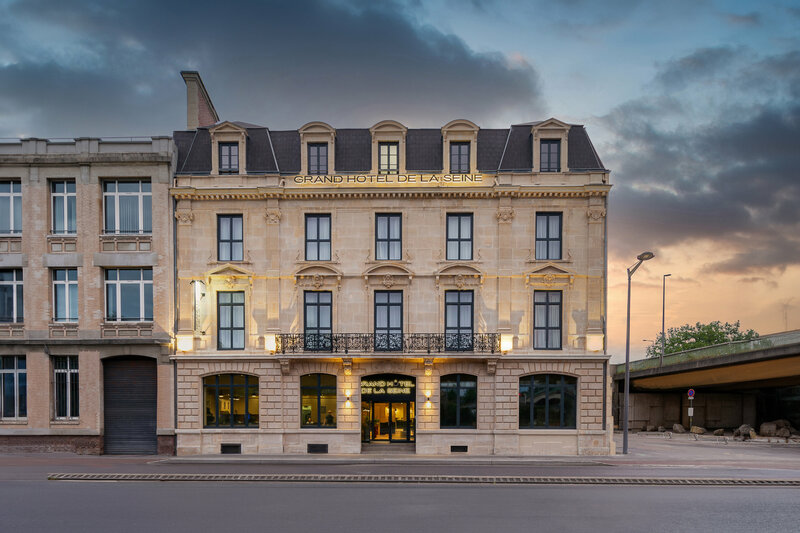 Kyriad Rouan Centre