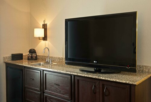 Гостиница Embassy Suites by Hilton Flagstaff во Флагстаффе