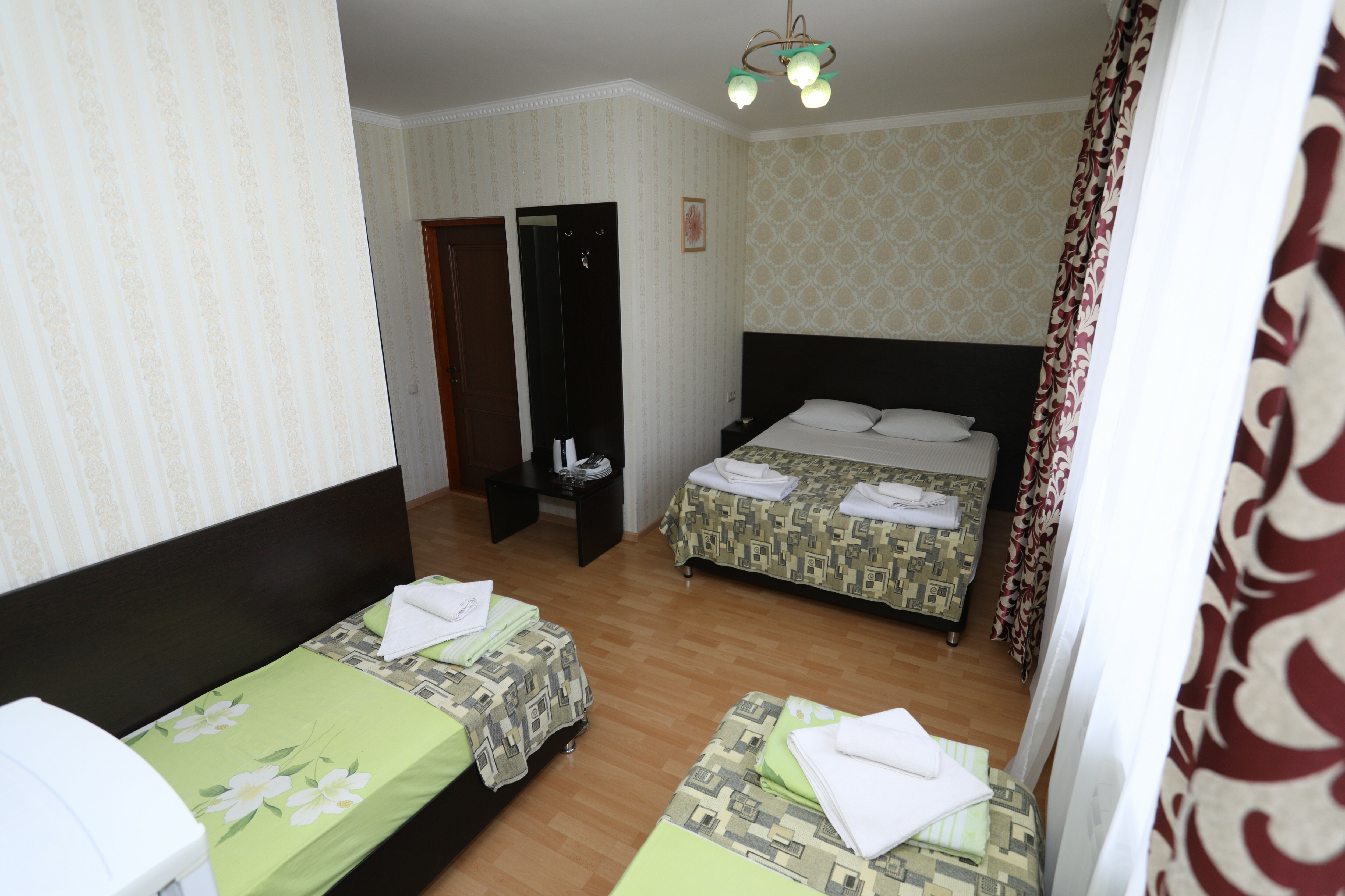 Фото Династия