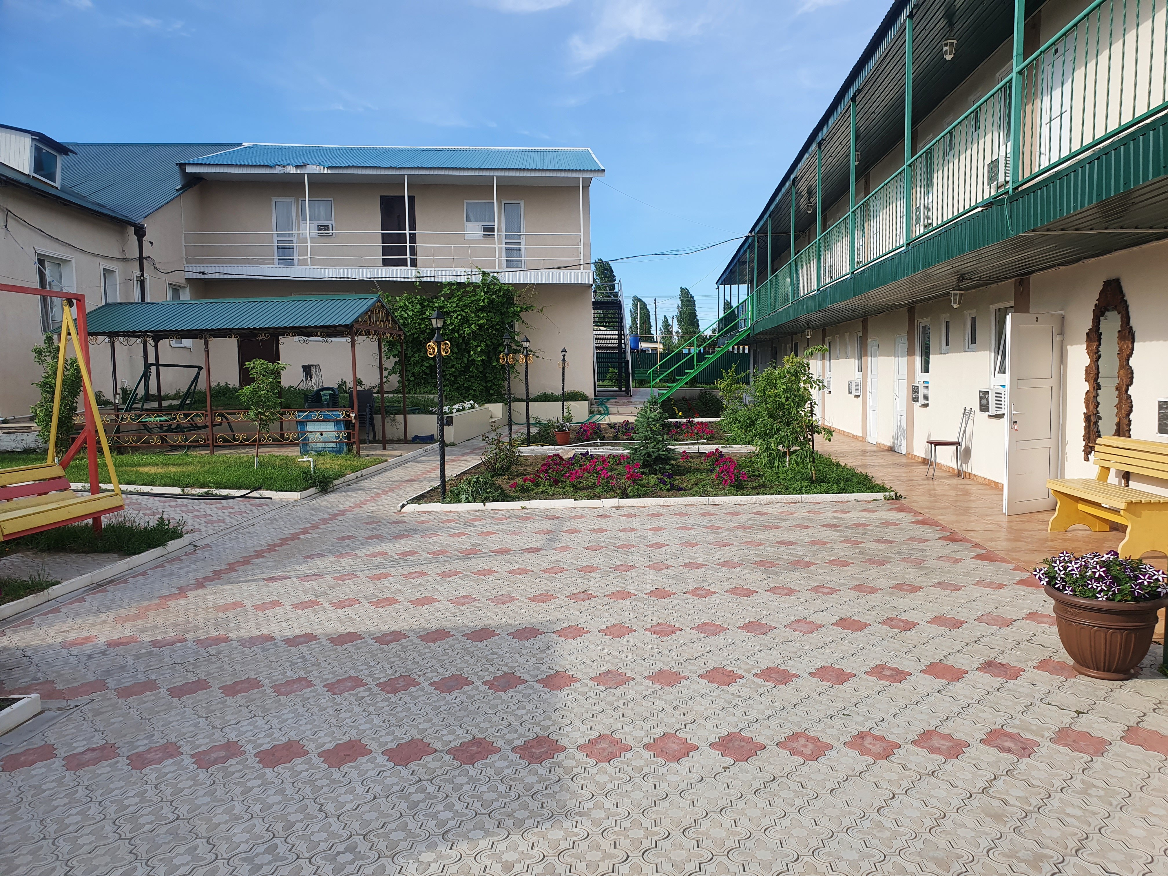 Фото отеля 1