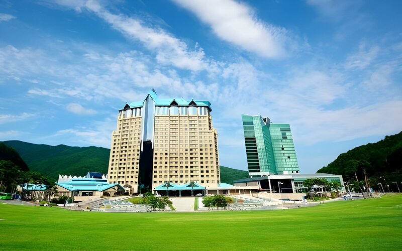Гостиница High1 Palace Hotel & Cc