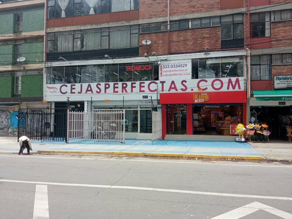 Beauty salon CejasPerfectas.com, Bogota, photo