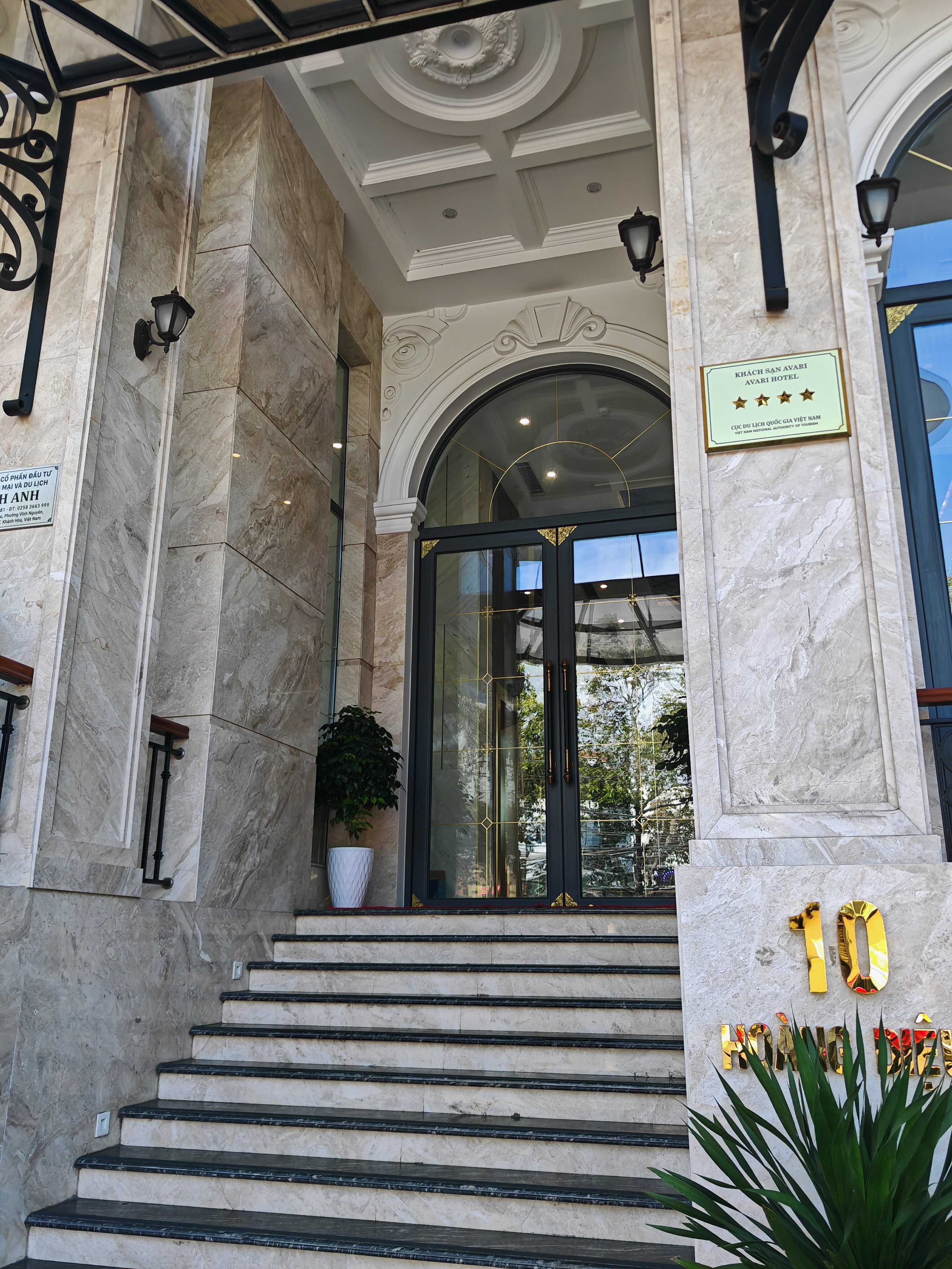 Фото отеля 2