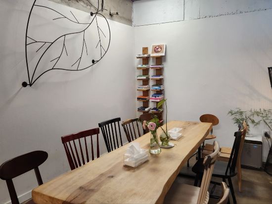 Фото World House