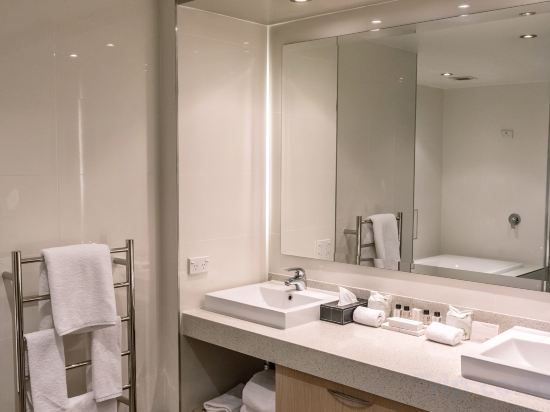 Фото Waipuna Hotel & Conference Centre