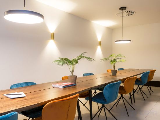 Фото The James Hotel Rotterdam