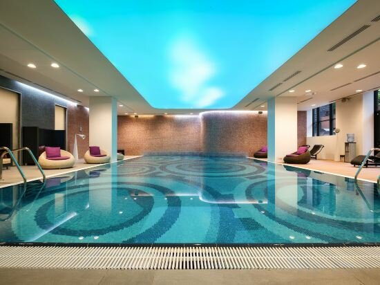 Фото Novotel Almaty City Center