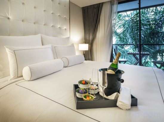 Фото Tastoria Collection Hotel Sukhumvit