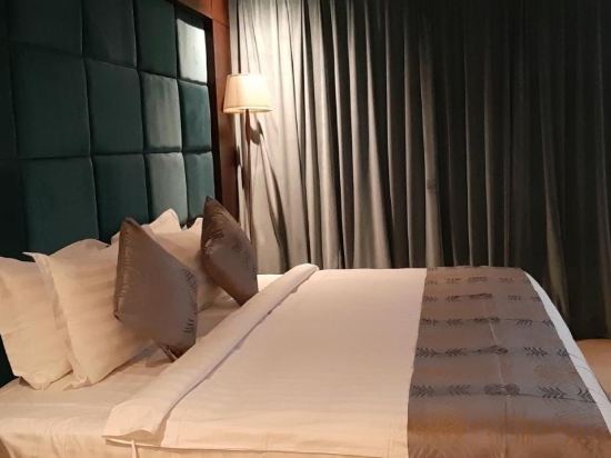 Фото Three Points Al Salama