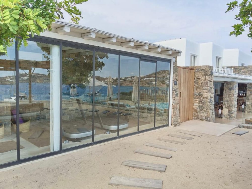 Фото Bill & Coo Coast Suites - Adults Only