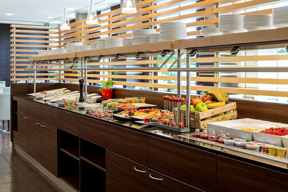 Фото Nh Hamburg Horner Rennbahn