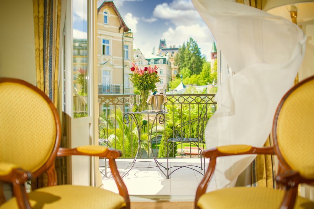 Фото Savoy Westend Hotel