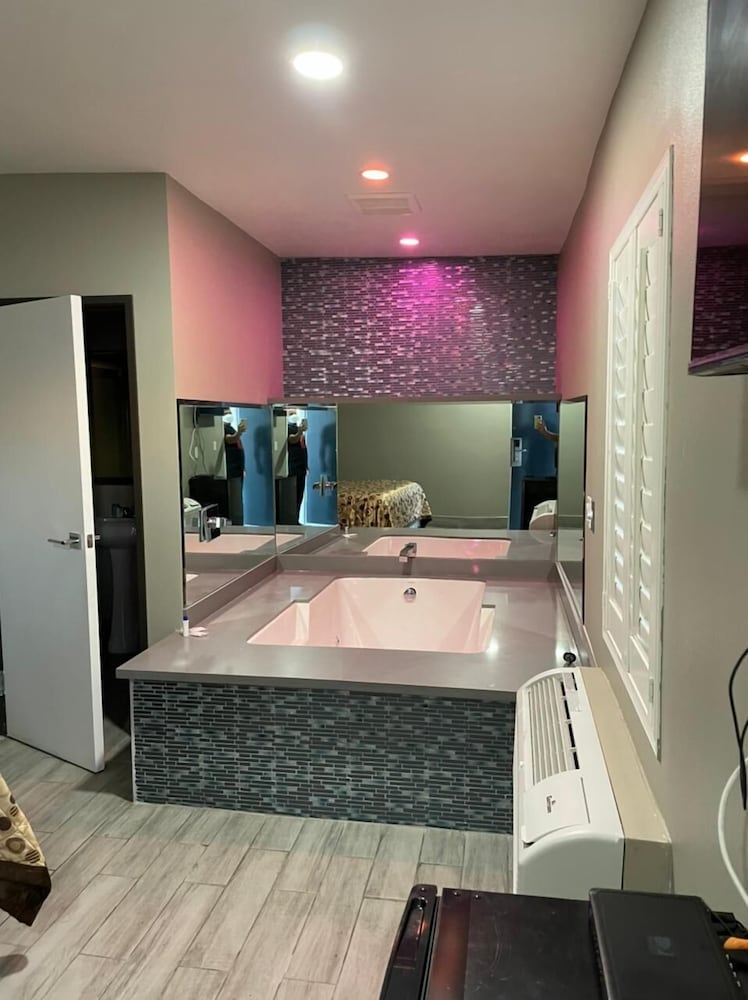 Фото Town House Motel