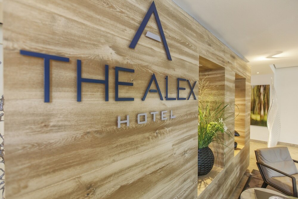 Фото The Alex Hotel