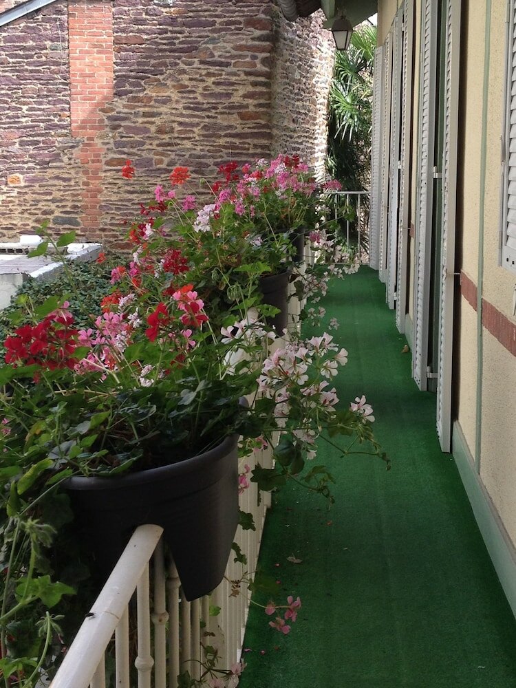 Фото Garden Hotel