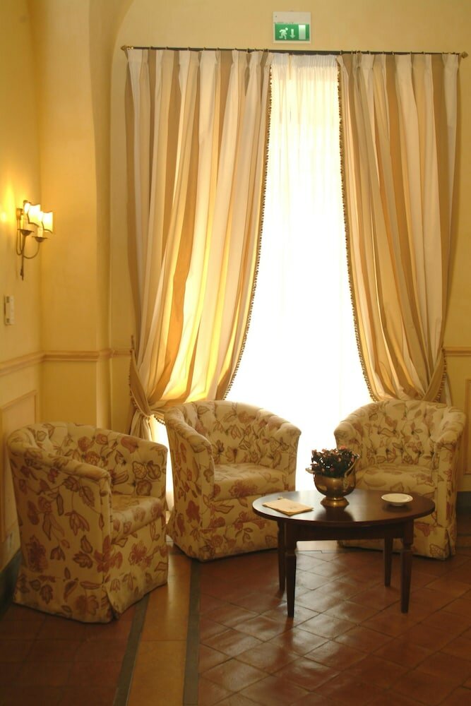 Фото Hotel La Ville