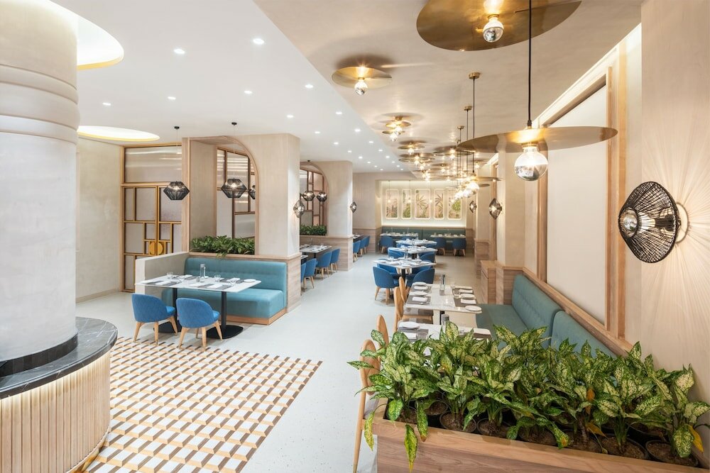 Фото Nidhivan Sarovar Portico Vrindavan