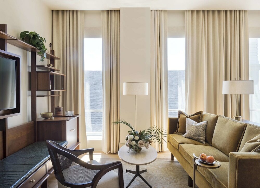 Фото The Dewberry Charleston