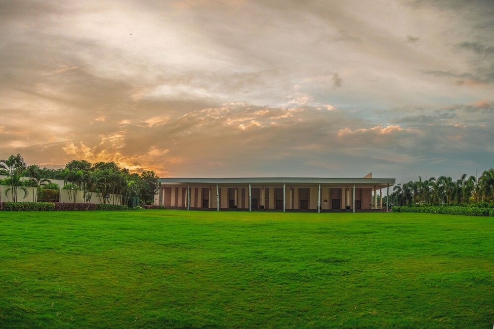 Фото Four Points by Sheraton Mahabalipuram Resort & Convention Center