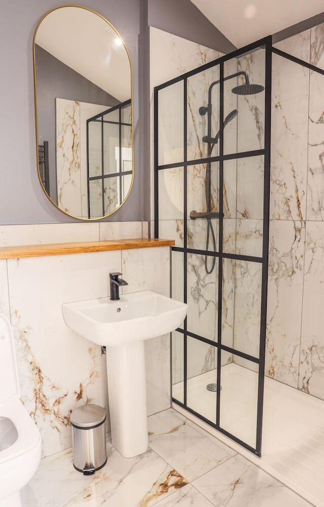 Фото The Coach Hotel