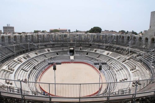 Внешний вид отеля Brit Hotel Arles - Les Acacias в Арле, фото 5