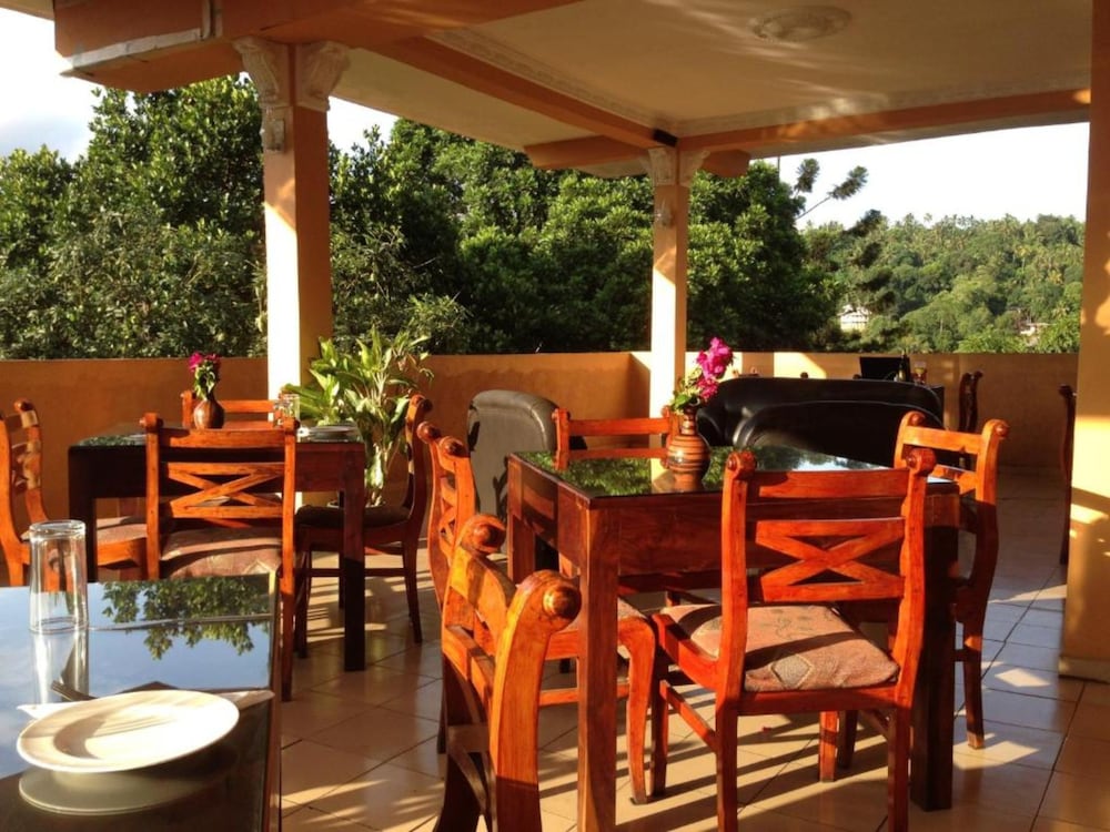 Фото Kandy View Hotel