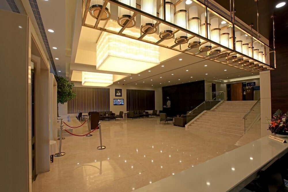 Фото Goutham Grand Hotel