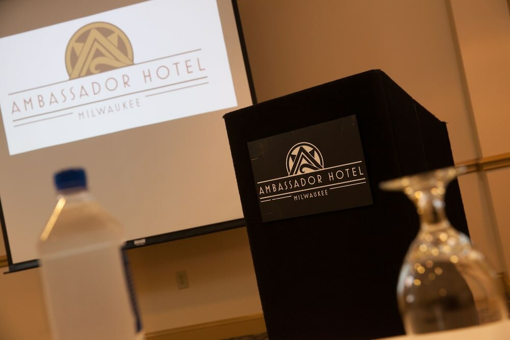 Фото Ambassador Hotel - Milwaukee
