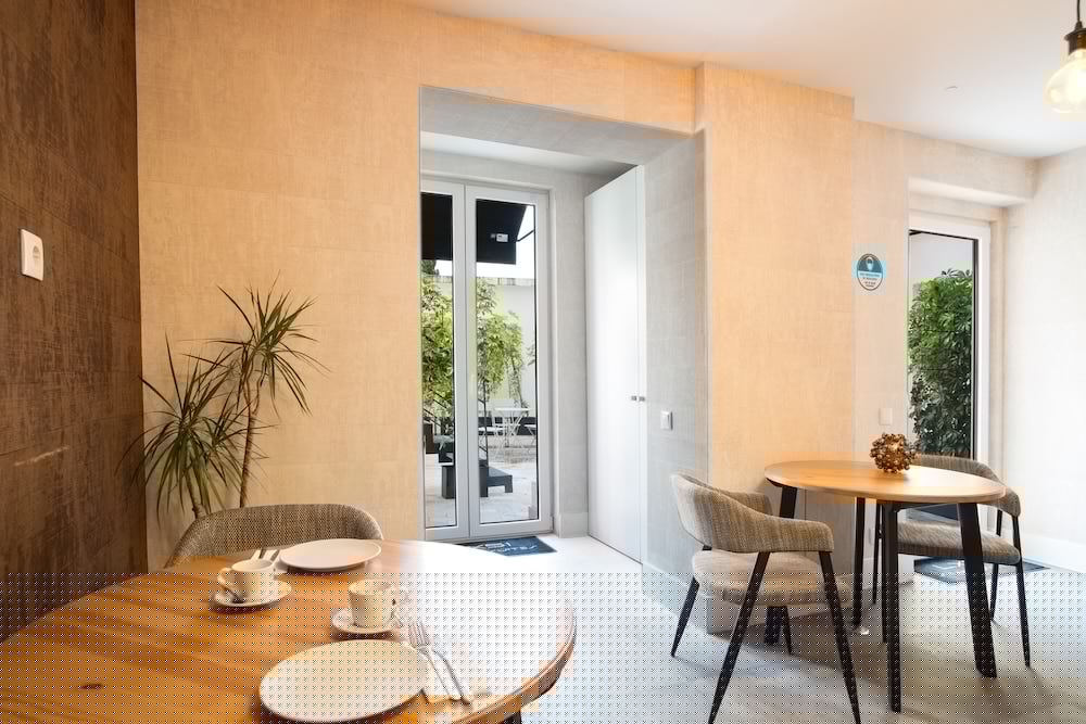 Фото Lx51 Studios & Suites Lisbon Center