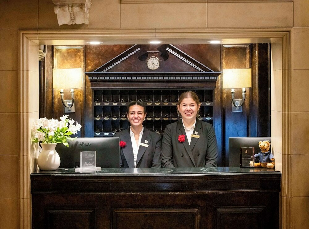 Фото The Eliot Hotel