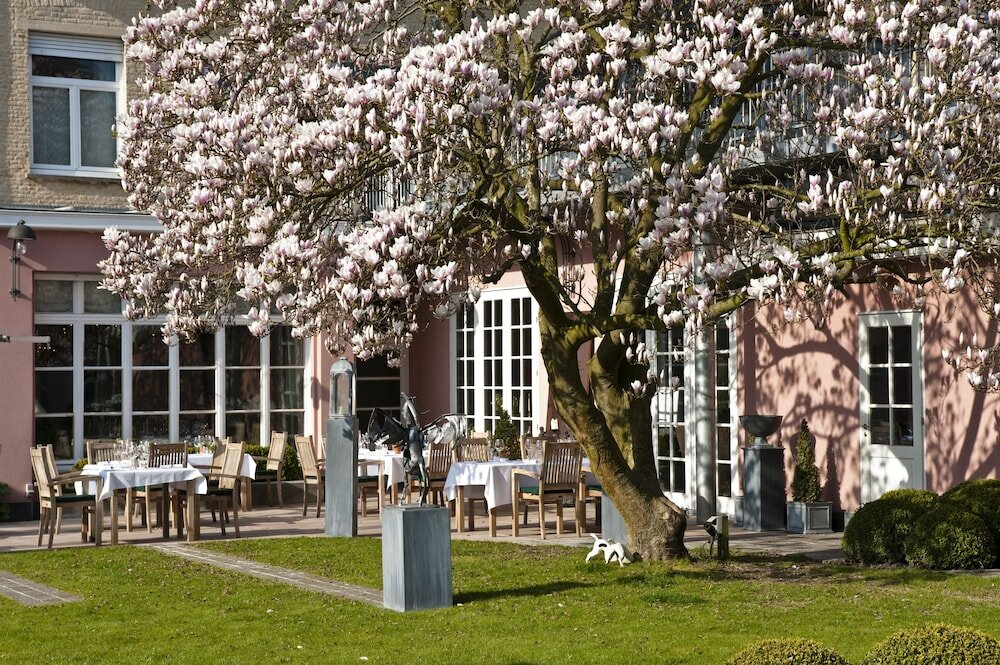 Фото Hotel Recour