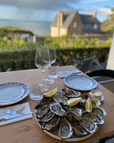 Внешний вид отеля Hôtel Les Costans, The Originals Relais в Перрос-Гиреке, фото 3