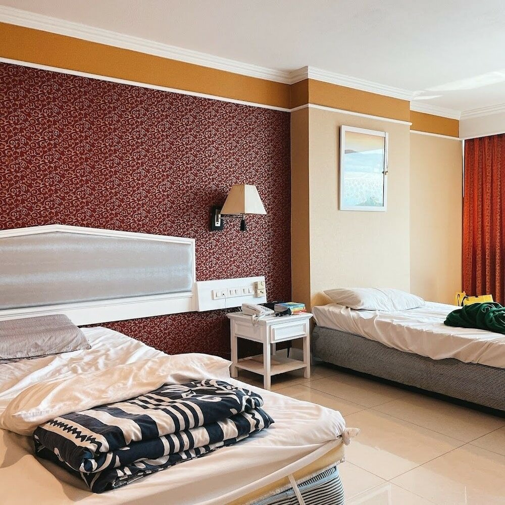 Фото Bay Hotel Srinakarin