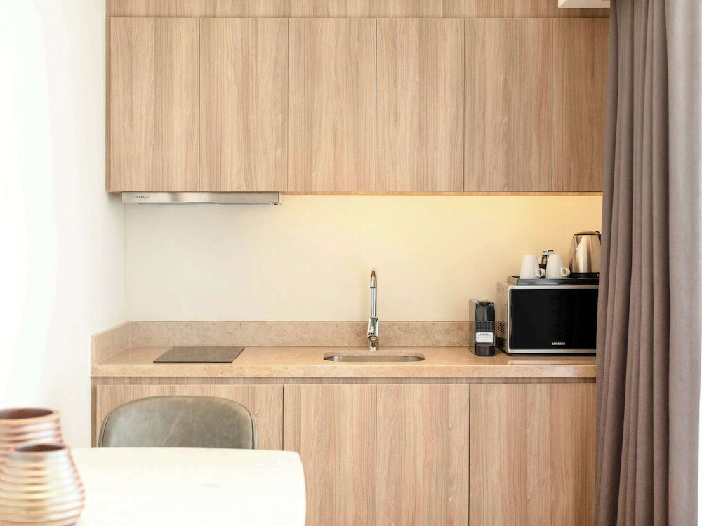 Фото Novotel Suites Manila at Acqua