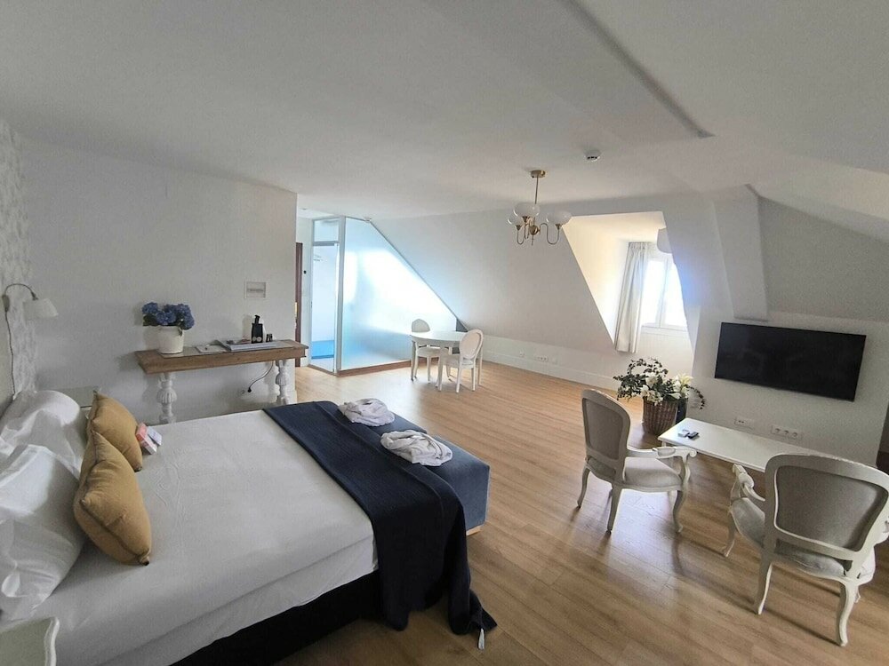 Фото Hotel Infanta Isabel