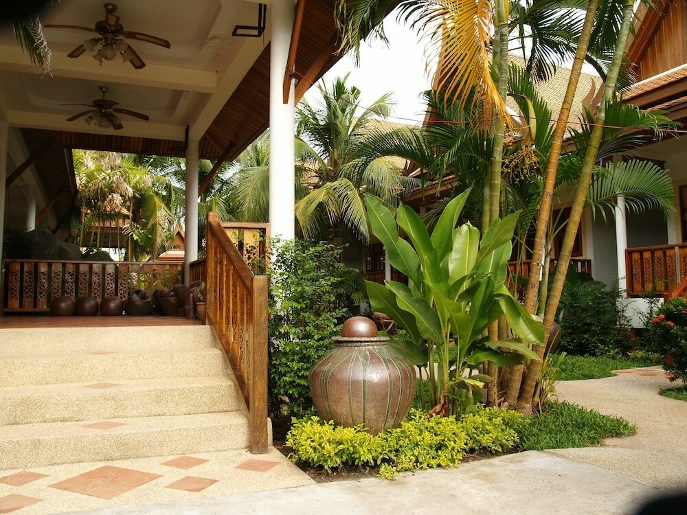 Фото Bangtao Village Resort