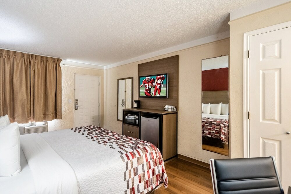 Фото Red Roof Inn Tampa Bay - St. Petersburg