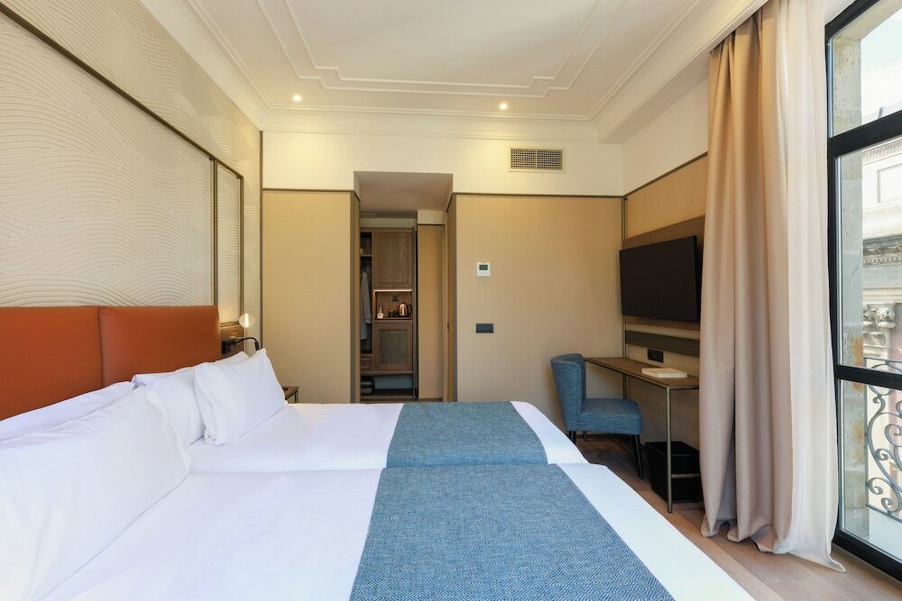 Фото Hotel Medinaceli
