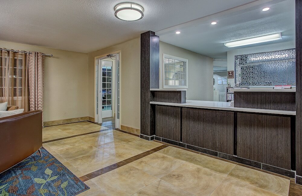 Фото Candlewood Suites Louisville Airport, an Ihg Hotel