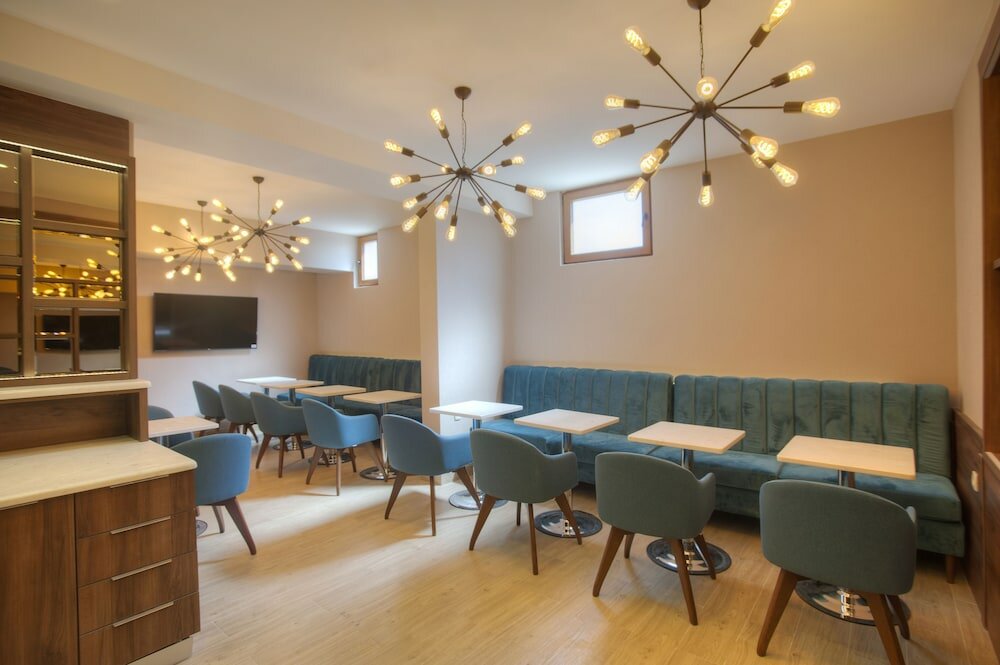 Фото Отель Twelve by Aycon