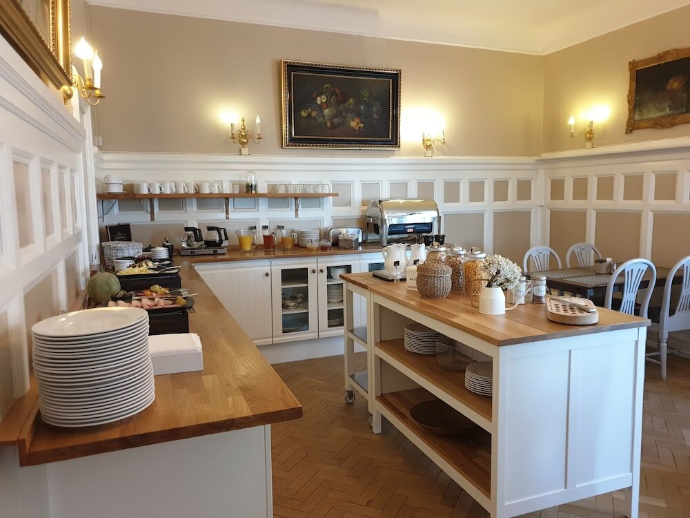 Фото Hamnhotellet Kronan