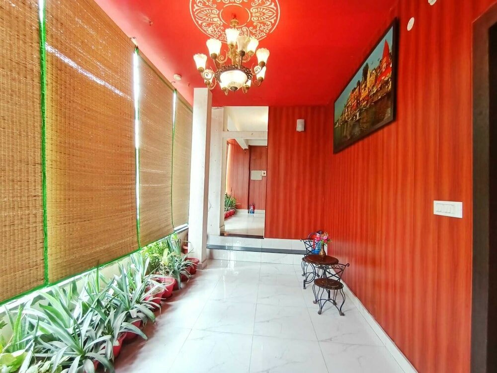 Фото Отель Yash Residency Assi Ghat