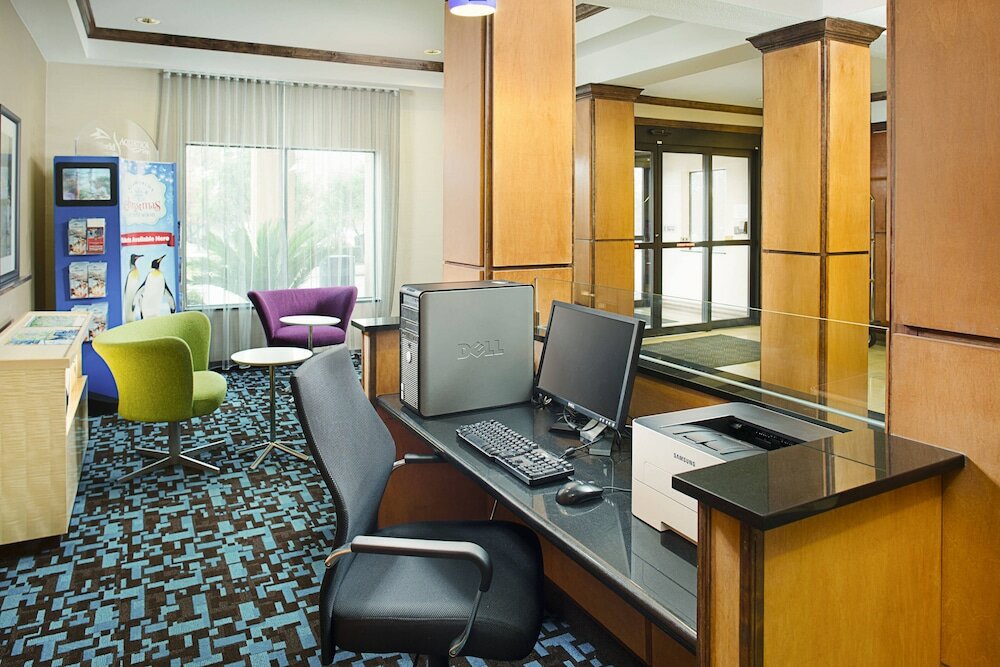 Фото Fairfield Inn & Suites by Marriott San Antonio Seaworld