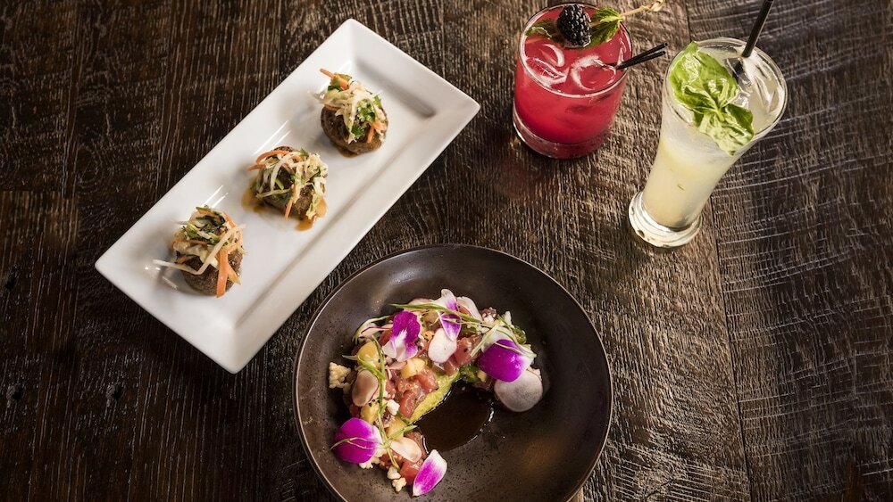 Фото The Ivey's Hotel