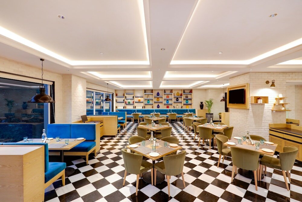 Фото Lemon Tree Premier Mumbai Intl. Airport