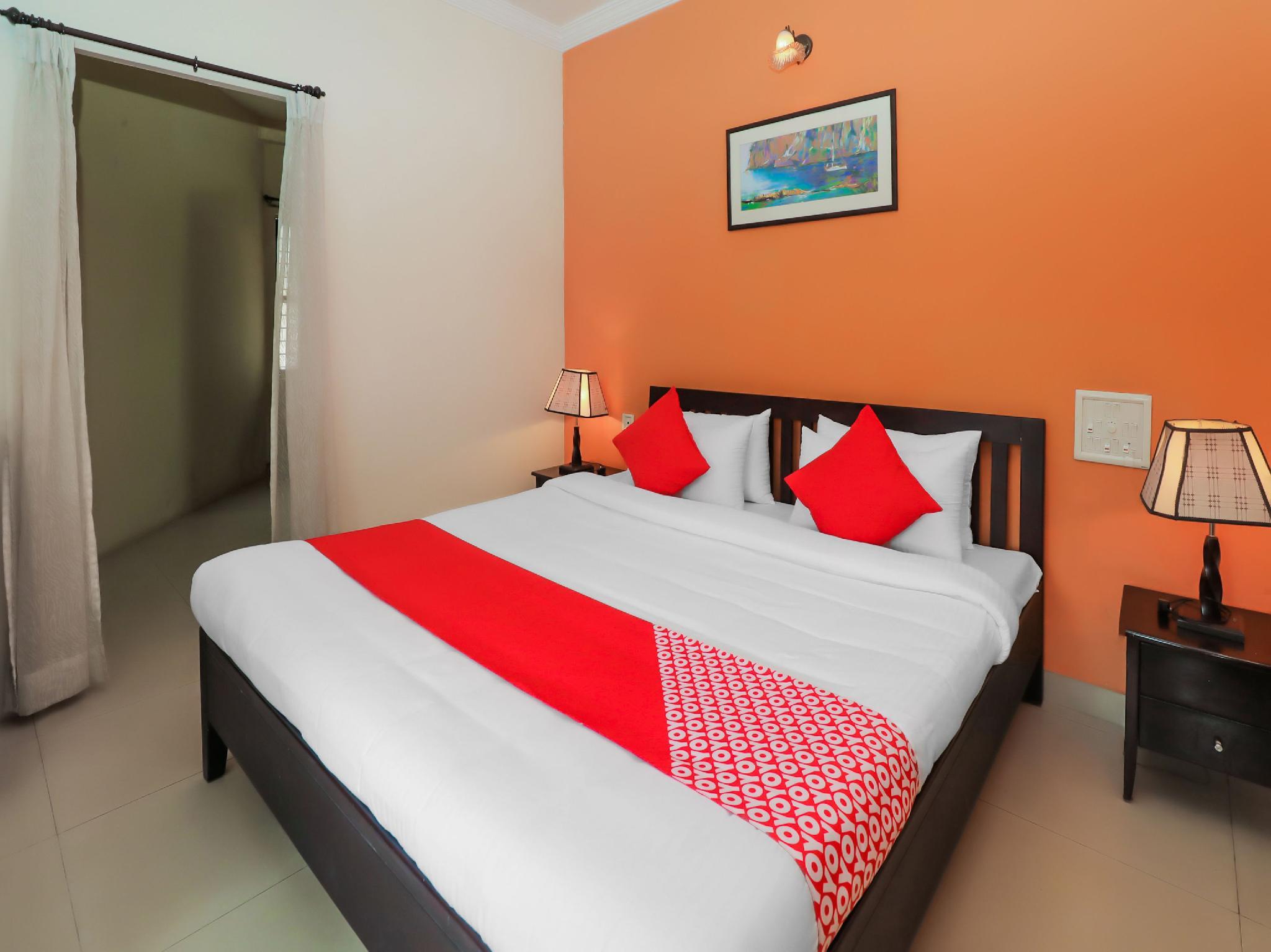 Фото Srinivas Saffron Hotel